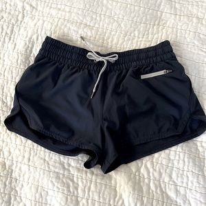 Vuori Clementine Shorts Size Small Navy